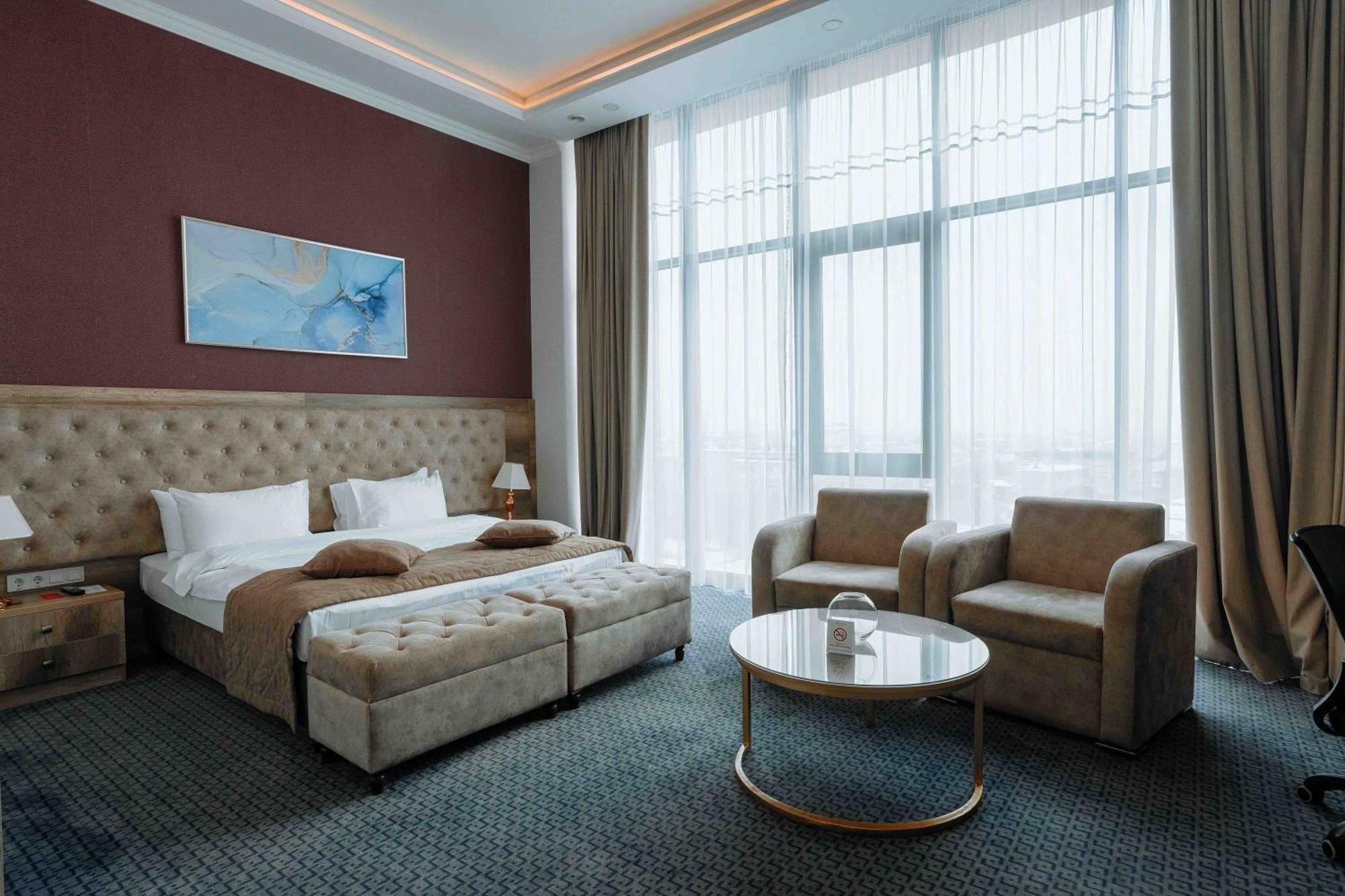 Ramada By Wyndham Shymkent 호텔 외부 사진