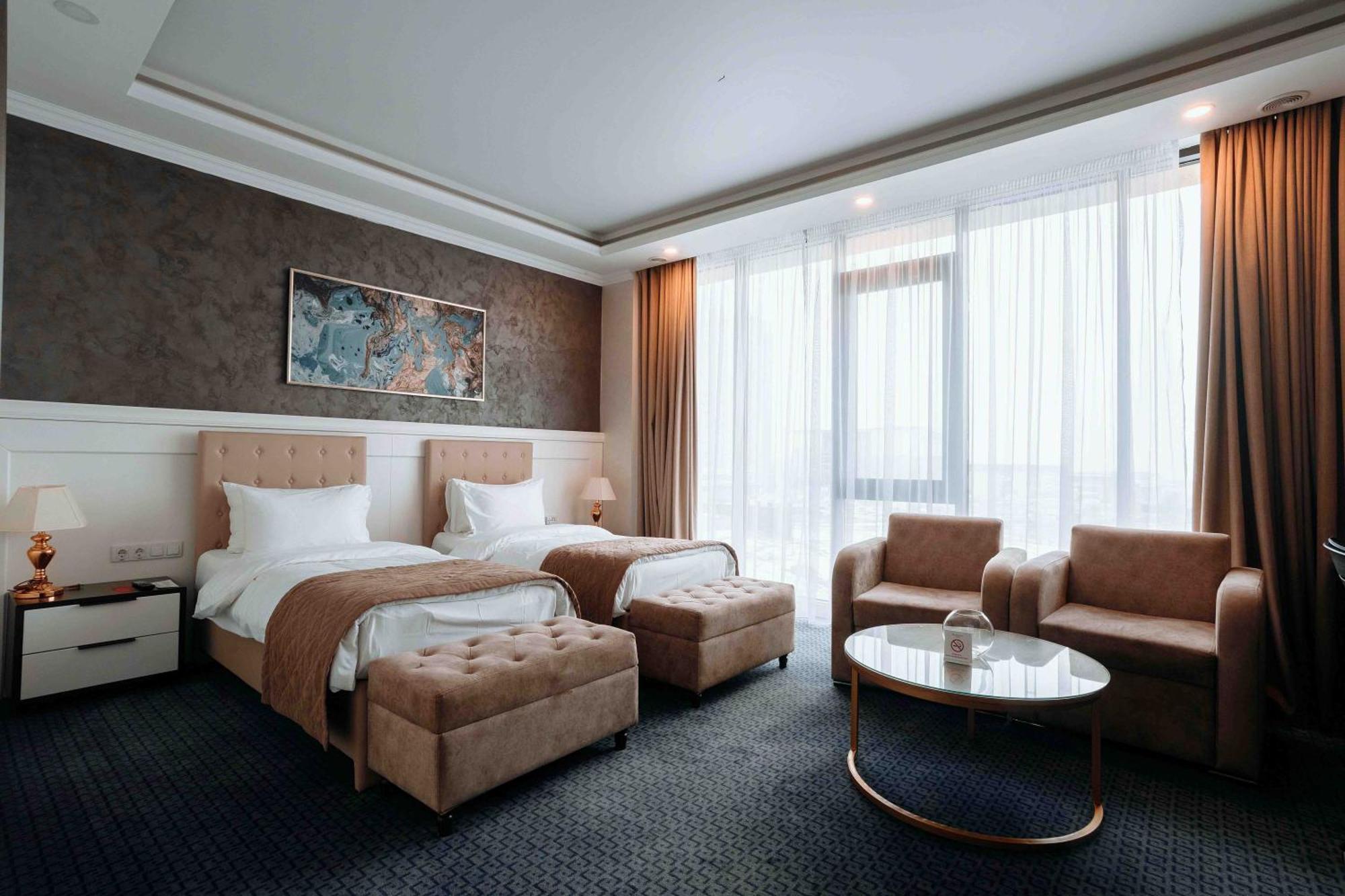 Ramada By Wyndham Shymkent 호텔 외부 사진