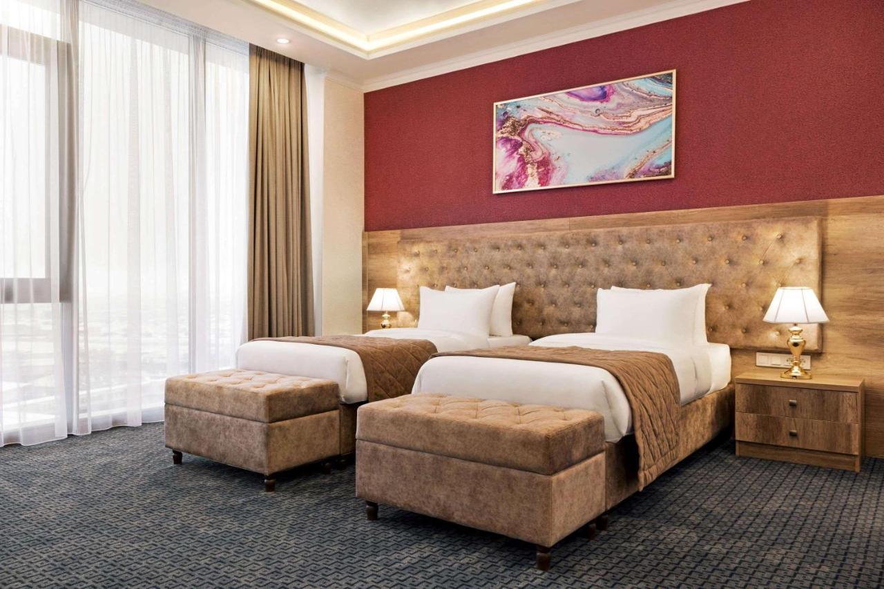 Ramada By Wyndham Shymkent 호텔 외부 사진